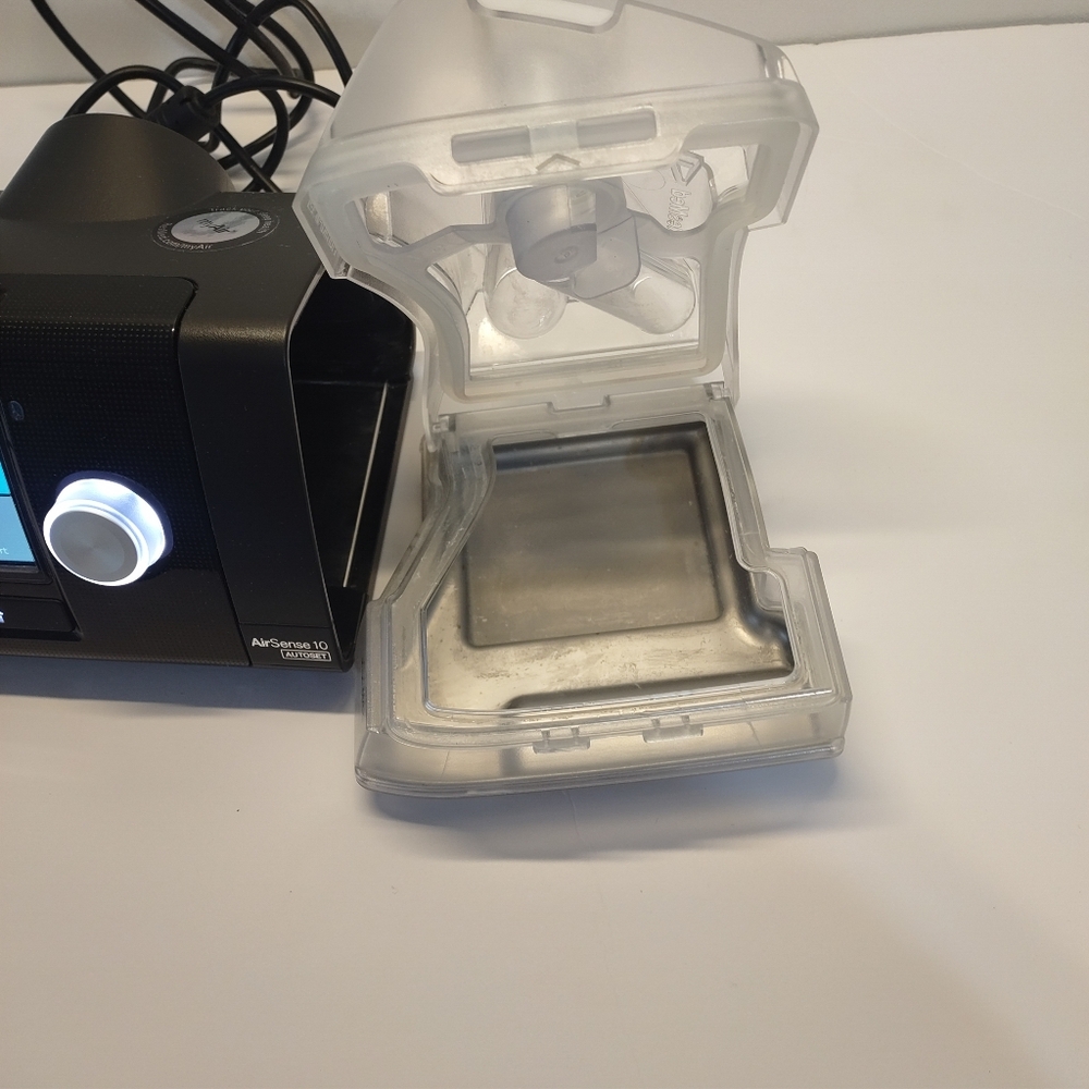 Resmed AirSense 10 AutoSet - Picture 4 of 16